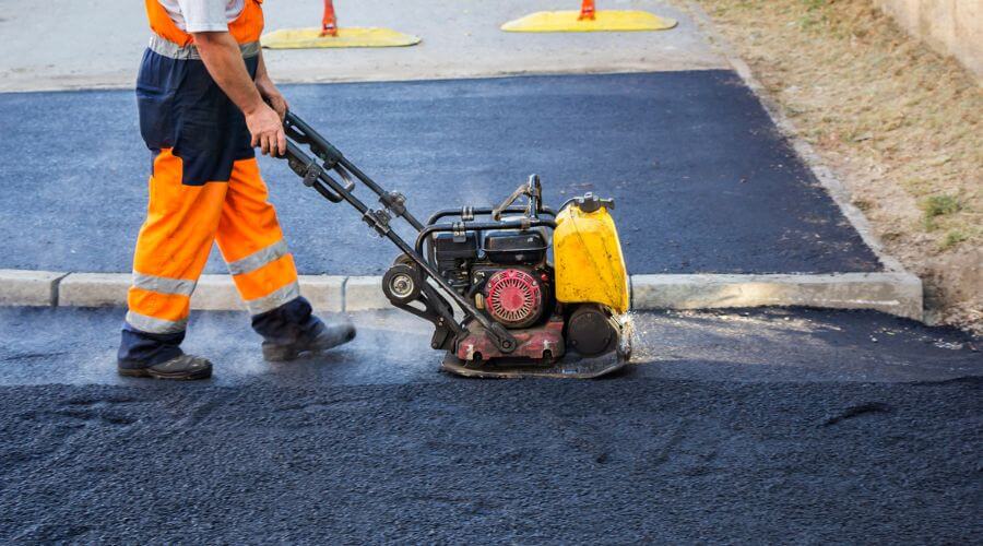 Professional gutter cleaning in Mcclellan, CA